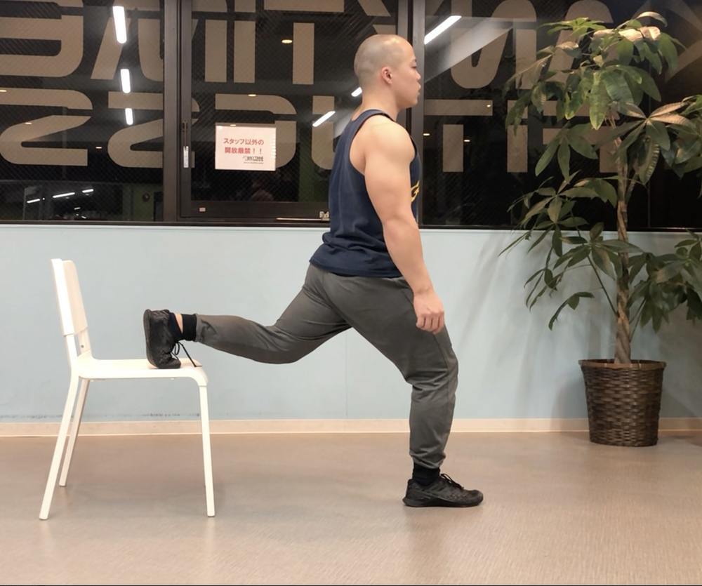 ブルガリアンスクワットの効果＆やり方！片足で行う最強の自重筋トレで下半身強化！