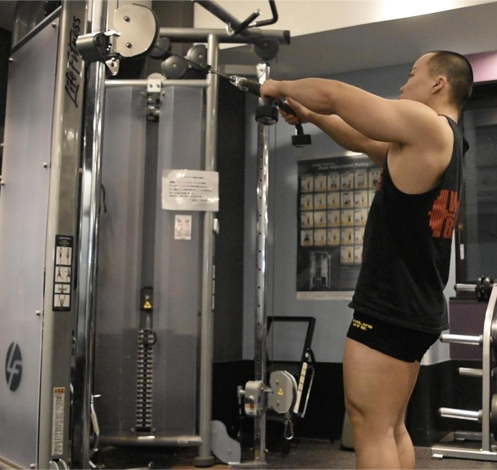 フェイスプルのやり方！三角筋後部を鍛えてゴツい肩に！ダンベル・チューブ・バーベル版も！