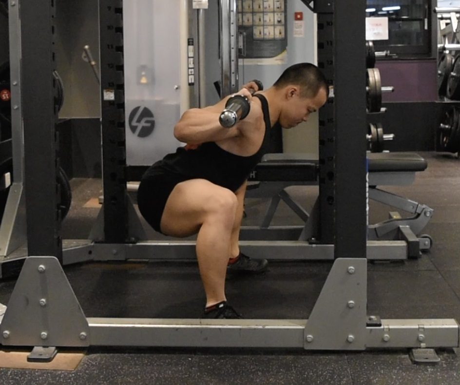 ワイドスタンススクワットのやり方！O脚改善・脚痩せ効果抜群！自宅でも簡単！