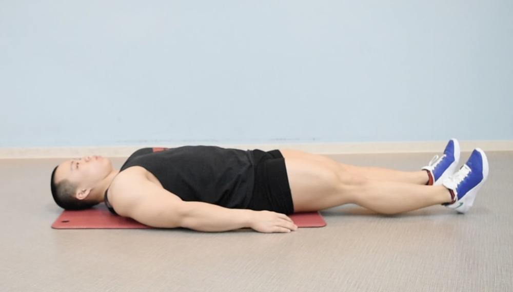 ニーレイズのやり方！効果UPのコツで腸腰筋＆腹筋を急成長！腰痛を防ぐ注意点も