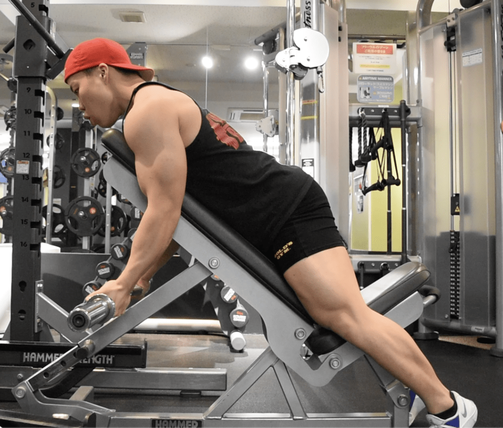 スパイダーカールのやり方！角度など上腕二頭筋に効果的に効かせるコツを解説！