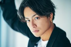 白濱亜嵐の髪型【2024最新】短髪・パーマなど全種！オーダー＆セット方法も！