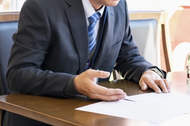 【営業マンの髪型】売れない原因となるNG例〜急激に商談成立に繋がるヘアを紹介