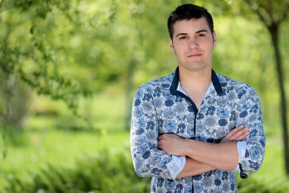 海外で人気のクルーカットとは？日本人向けの失敗しない頼み方＆セットを解説！