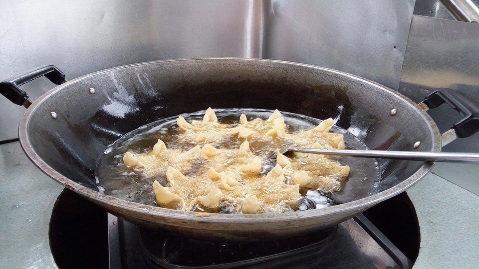 2024流行『シェフパンツ』が熱い!お洒落な最新コーデ〜絶対買い商品まで紹介!