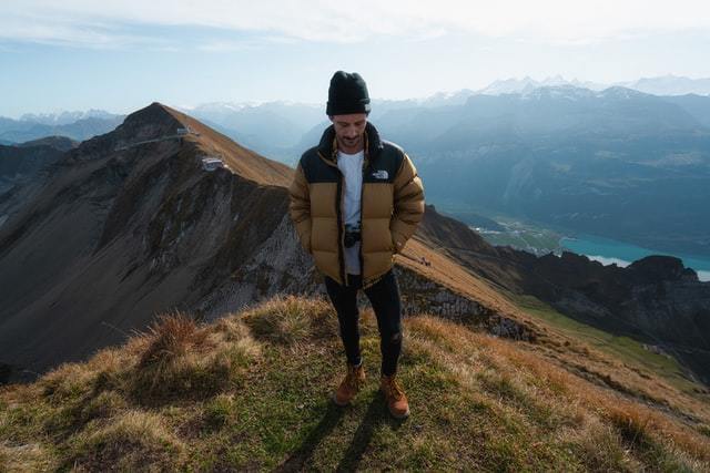 タウンユースとは?人気アウトドアブランド&街着で着こなすコツを解説!