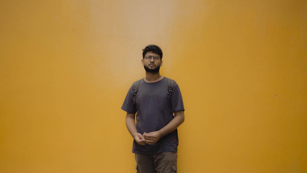 グレーTシャツのメンズコーデ完全版!1枚着&インナー使い別の着こなしテクを解説!