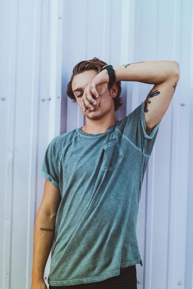 2024年ポケットTシャツのおすすめはコレ!女子ウケメンズコーデ術まで紹介!