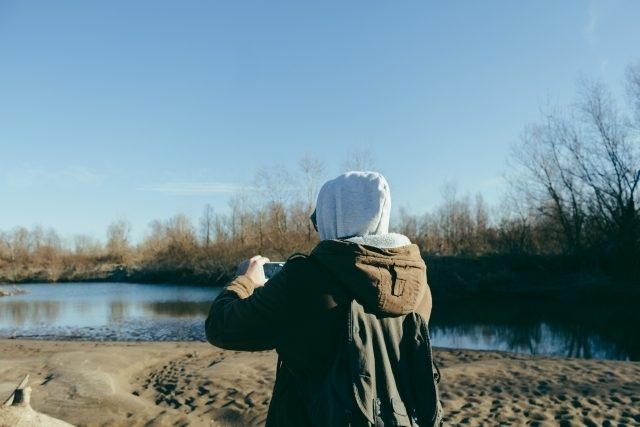 カーキアウターのメンズコーデ特集!色合わせのコツなど着こなしテクを解説!