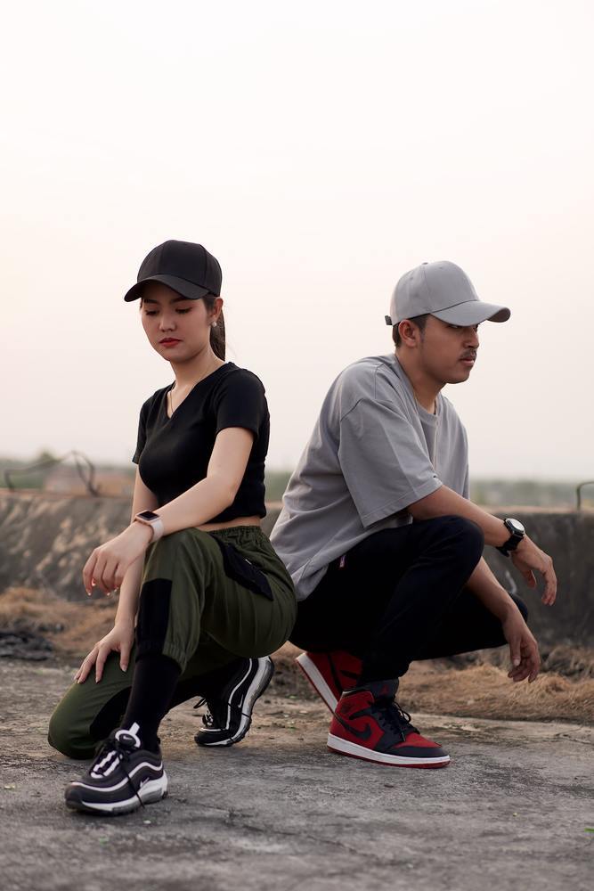 ジョガーパンツに合う靴別メンズコーデ特集!スニーカーやブーツなどとの合わせ方を解説!