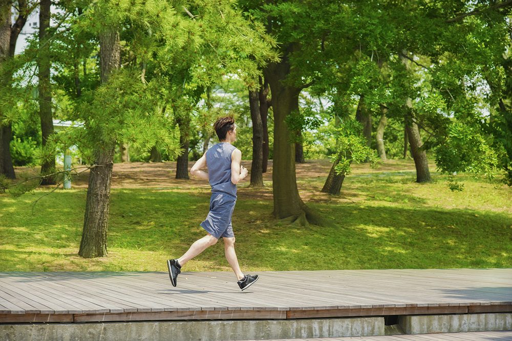 スロージョギングは室内でも効果的!マンション可能メニュー&やり方まで紹介!