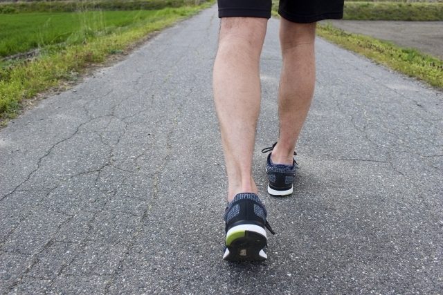 ふくらはぎを太くする方法!筋トレメニュー7選〜細くなるNG例まで解説!