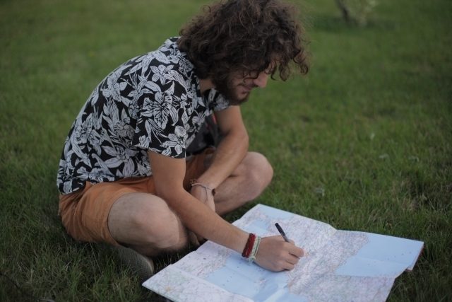 香取慎吾の髪型【若い頃〜2024最新】ショート〜ロングのセット&オーダーまで解説!