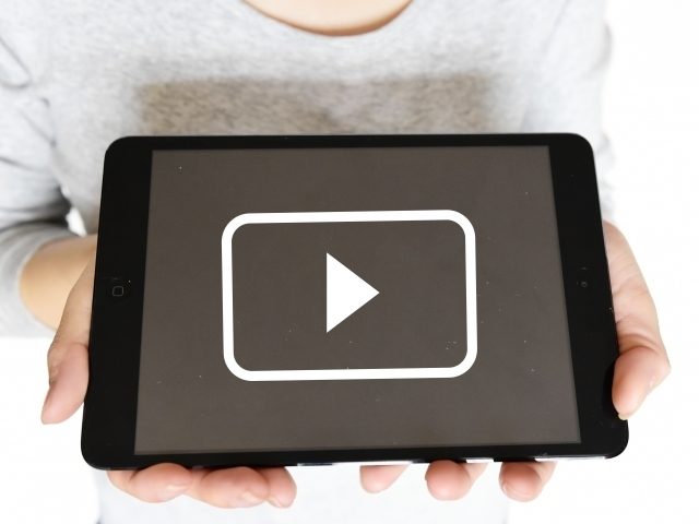 ヒカキンの髪型遍歴【昔〜2024最新】今はハゲ?セルフカット動画なども紹介!