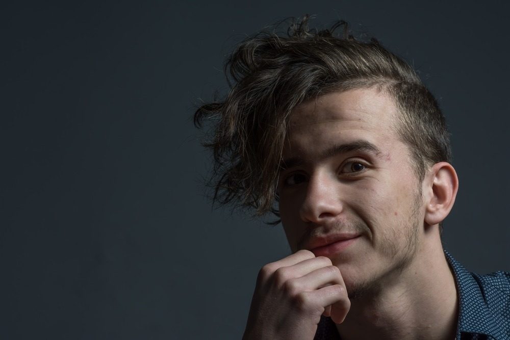 氷川きよしのロングの髪型が女子ウケ抜群!真似る際のオーダー&セット方法まで解説!