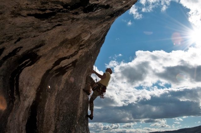 【画像】三浦貴大の筋肉が凄いと話題に!水泳部だったから胸筋がヤバイ?