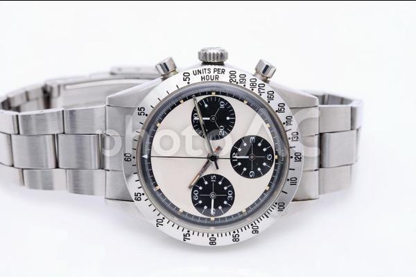 本木雅弘のファッションがおしゃれすぎ!コーデ集〜ピアス・腕時計などまで特定!