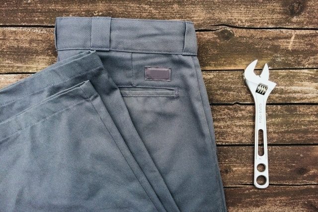 ペインターパンツはダサい？【結論→おしゃれ】女子ウケ最悪NG例〜着こなしテクも！