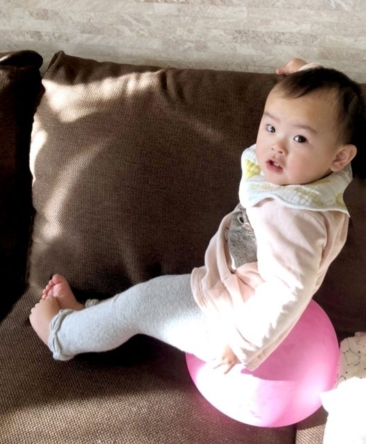 バランスボールは子供の成長に効果的!運動神経・猫背帽子などメリット多数!