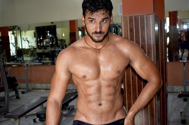 マッスルウォッチング高稲達弥とは?生い立ち〜嫁・息子・年収まで紹介!