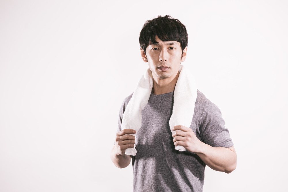 サラマッチョとは?年齢・本名・正体・素顔〜筋トレ動画が人気の理由まで開設!