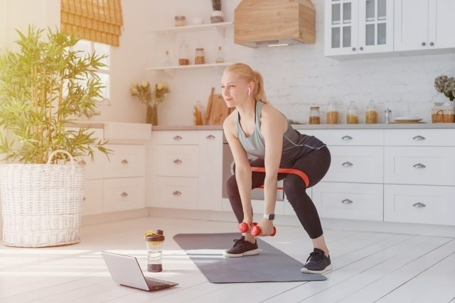 【スクワットベンチ】フォーム習得に効果抜群!使い方〜口コミまで紹介!